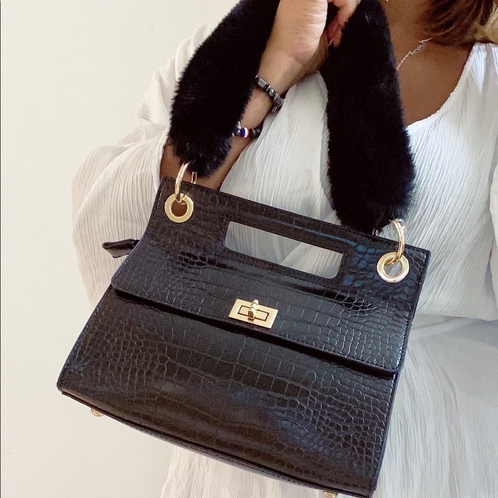 Black Medium bag 👝